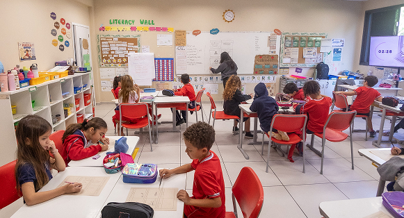 Alunos em sala de aula Canadian Global School Niterói